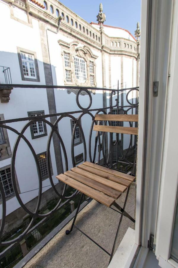 Porto And Clerigos Views By Porto City Hosts ภายนอก รูปภาพ
