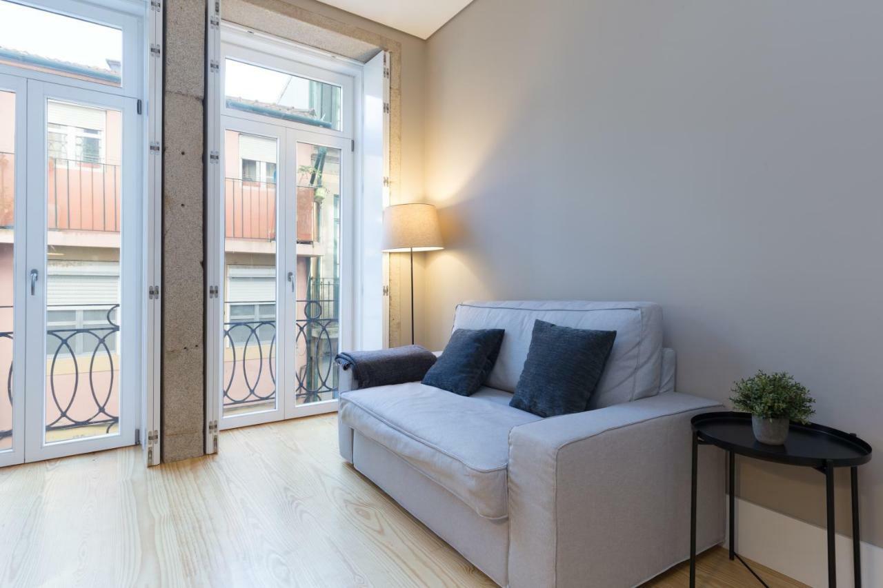 Porto And Clerigos Views By Porto City Hosts ภายนอก รูปภาพ