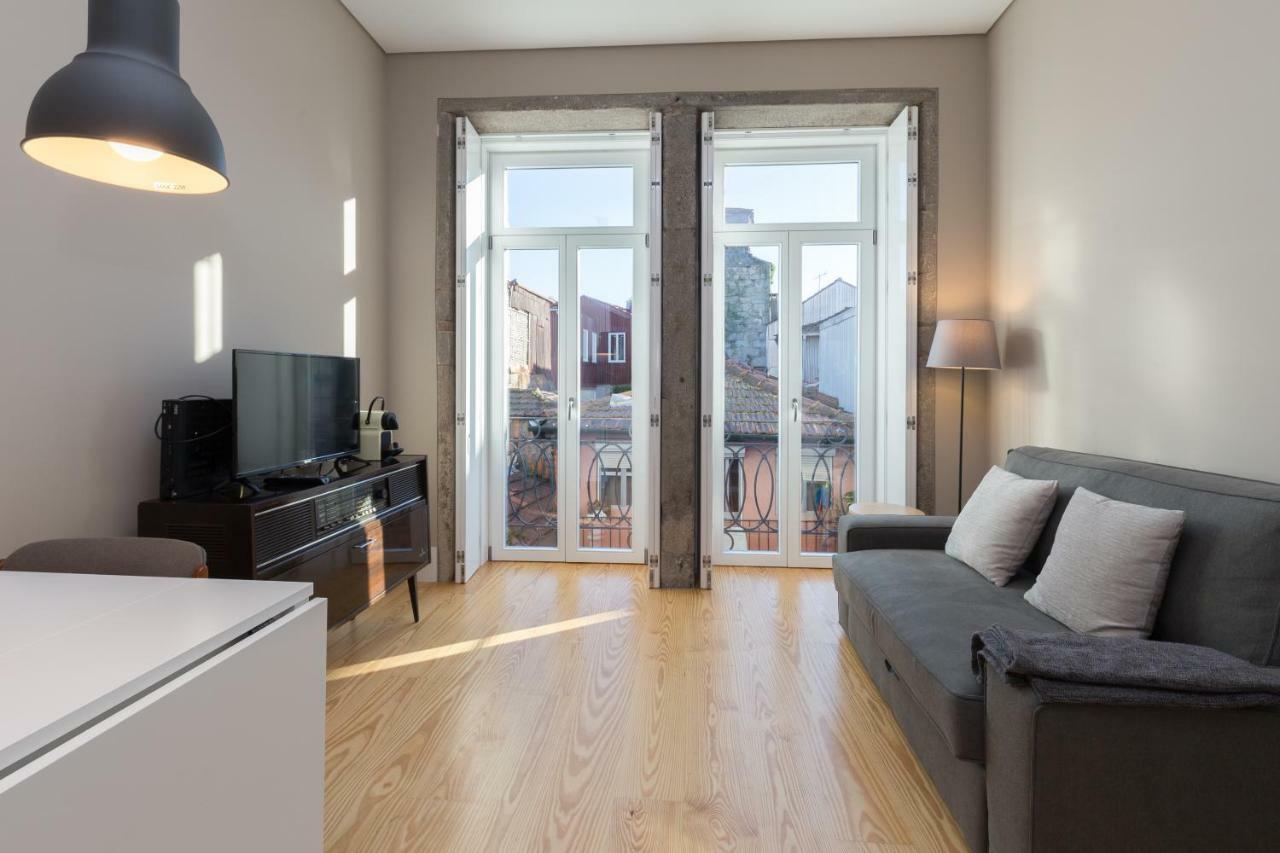 Porto And Clerigos Views By Porto City Hosts ภายนอก รูปภาพ