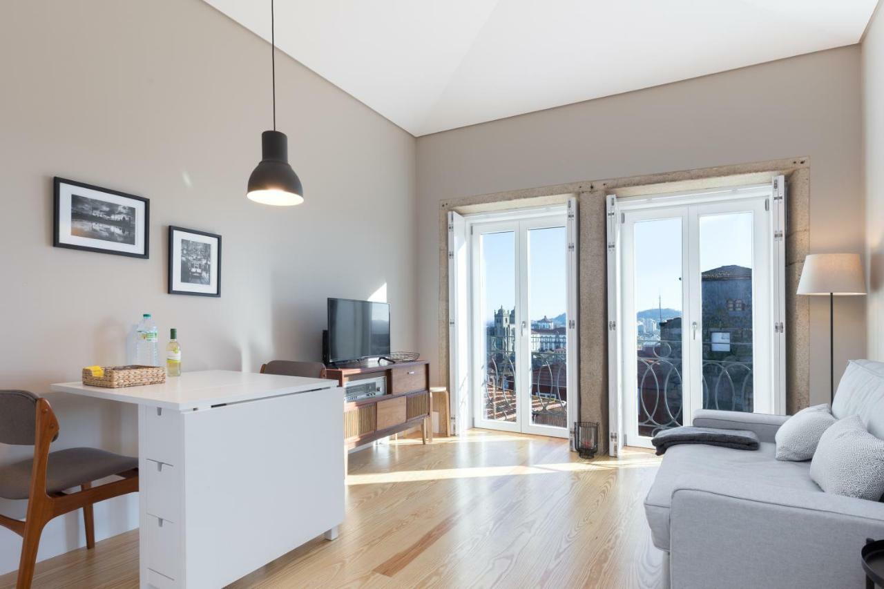 Porto And Clerigos Views By Porto City Hosts ภายนอก รูปภาพ